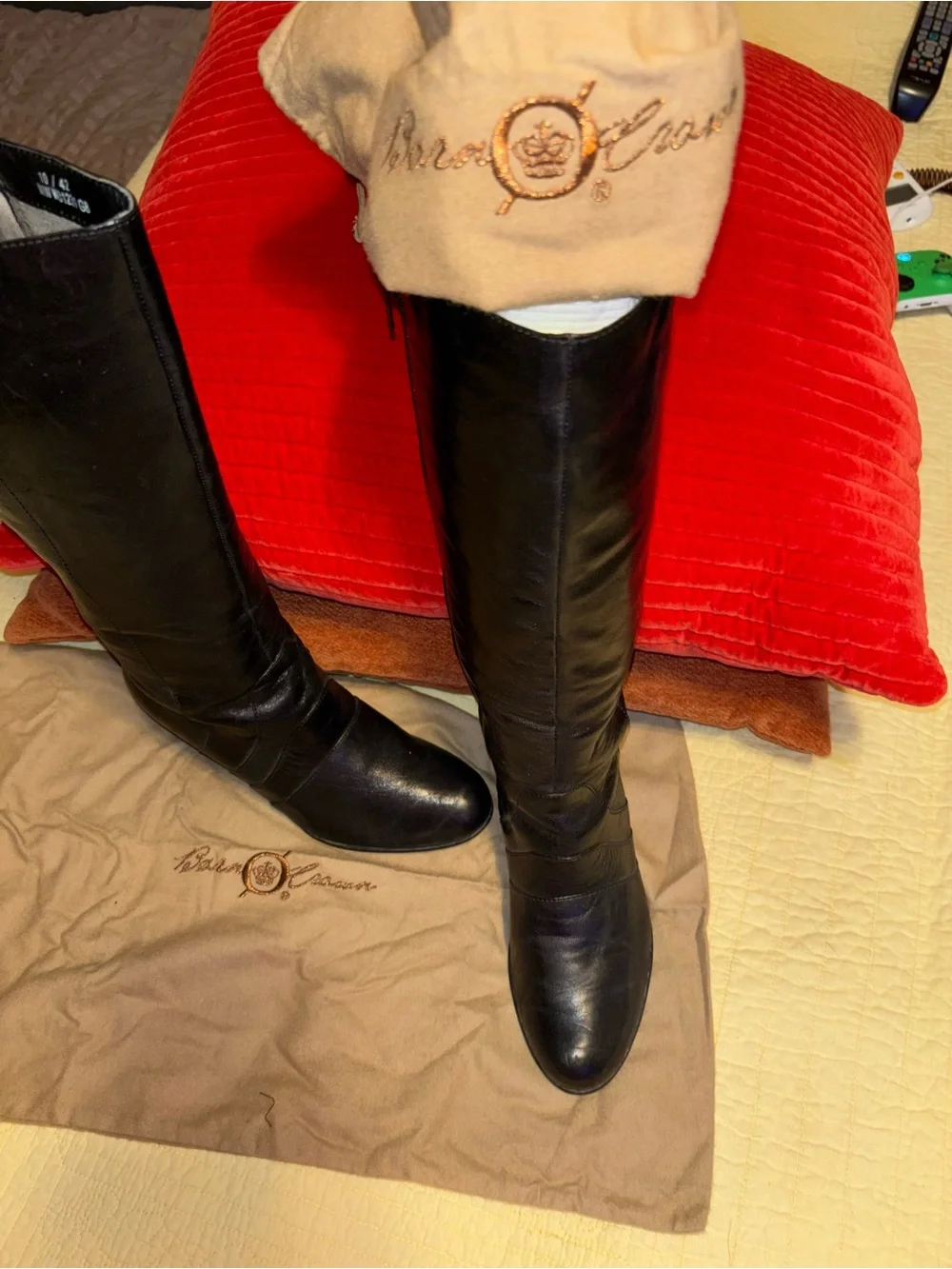 Børn Crown Black Leather Knee-High Heeled Boots Size 10 with Dust Bag